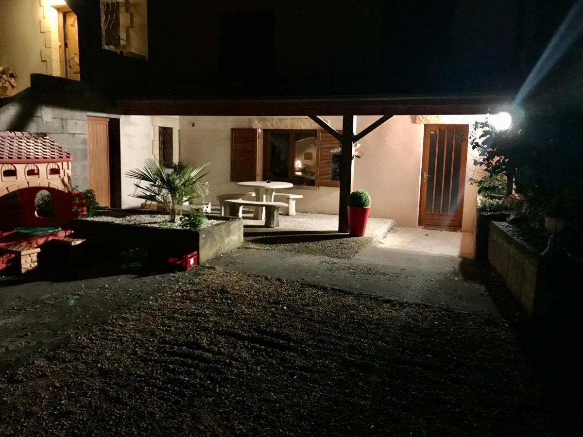 Spacieux Appartement 110M2 Avec Terrasse Privative Beauregard-Vendon Zewnętrze zdjęcie
